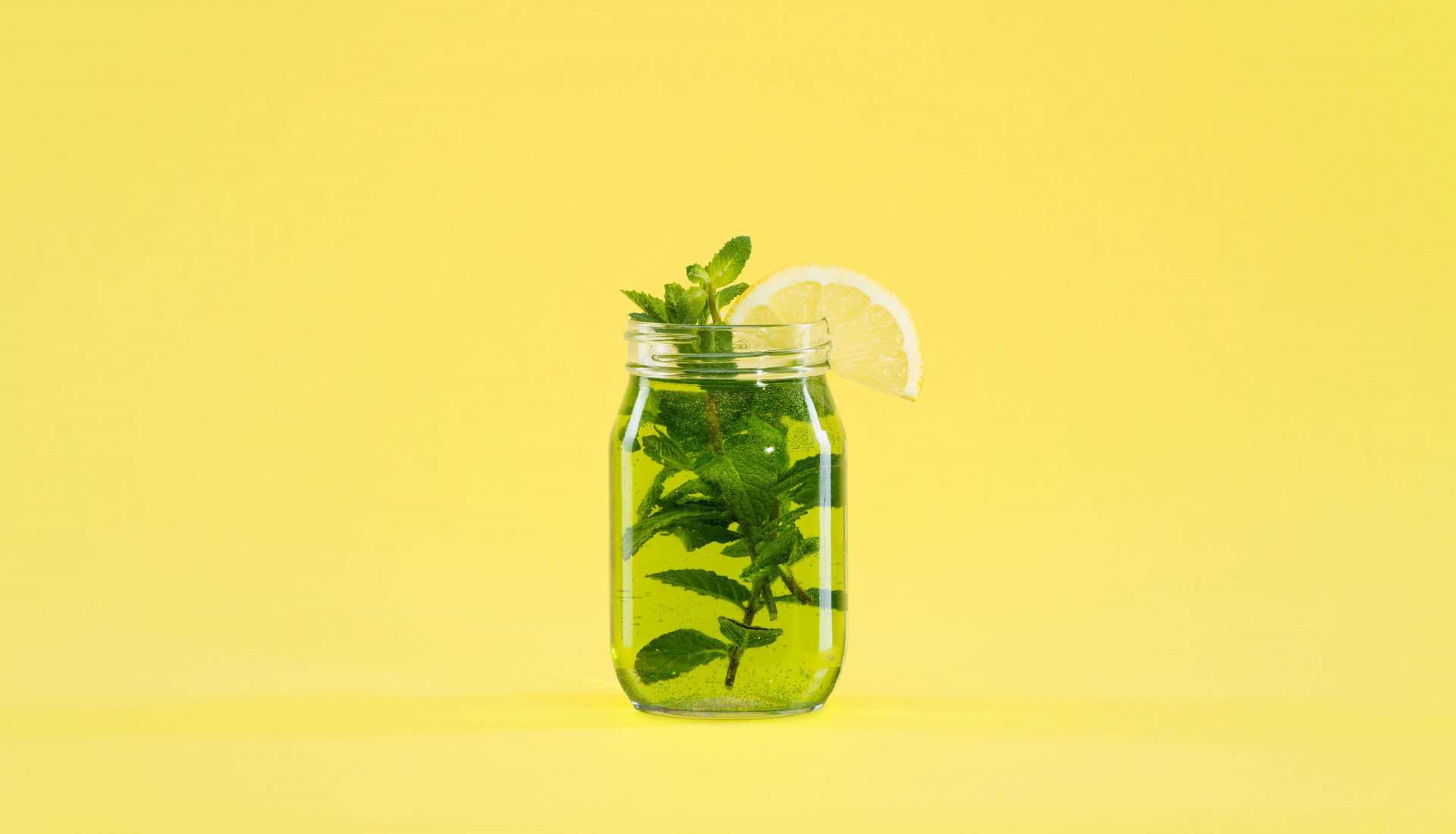 Trojka «Fröschli» Heissgetränk · Trojka Vodka